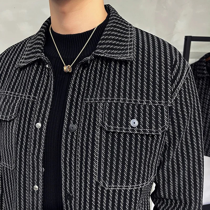 2024 Autumn Men Lapel Striped Jackets Single Breasted Simple Slim Casual Short Coats Male Multiple Pockets Social Overcoat 250304