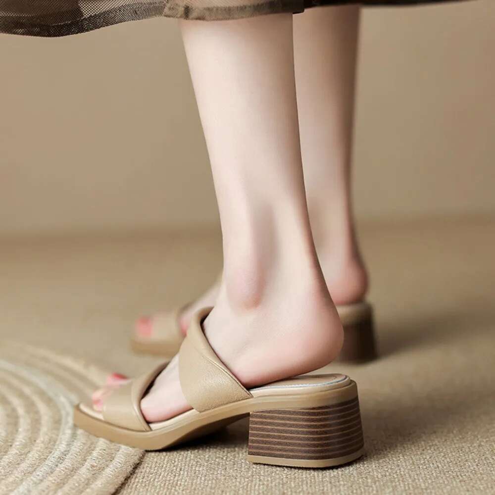 Women's Summer Outdoor Wear Designer New Thick Soled High-heeled Slippers Women Sandals womenshoes