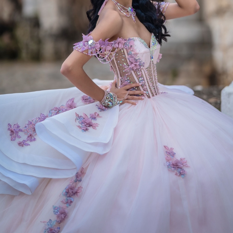 Light Pink Shiny Quinceanera Dresses Ball Gown Off Shoulder Applique Lace Beads Tull Corset Sweet 16 Dress Vestidos 15 De Anos