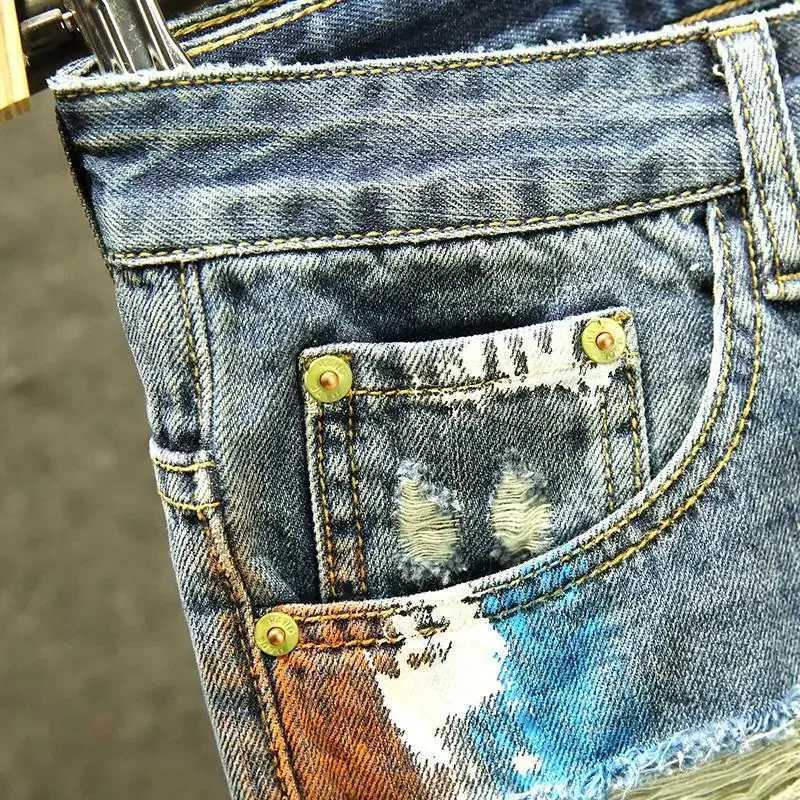 Mens Short Jeans Pants Multi Color Ripped Graffiti Male Denim Shorts Korean Fashion Blue New in Cut Emo Trend 2024 Original XlT250305