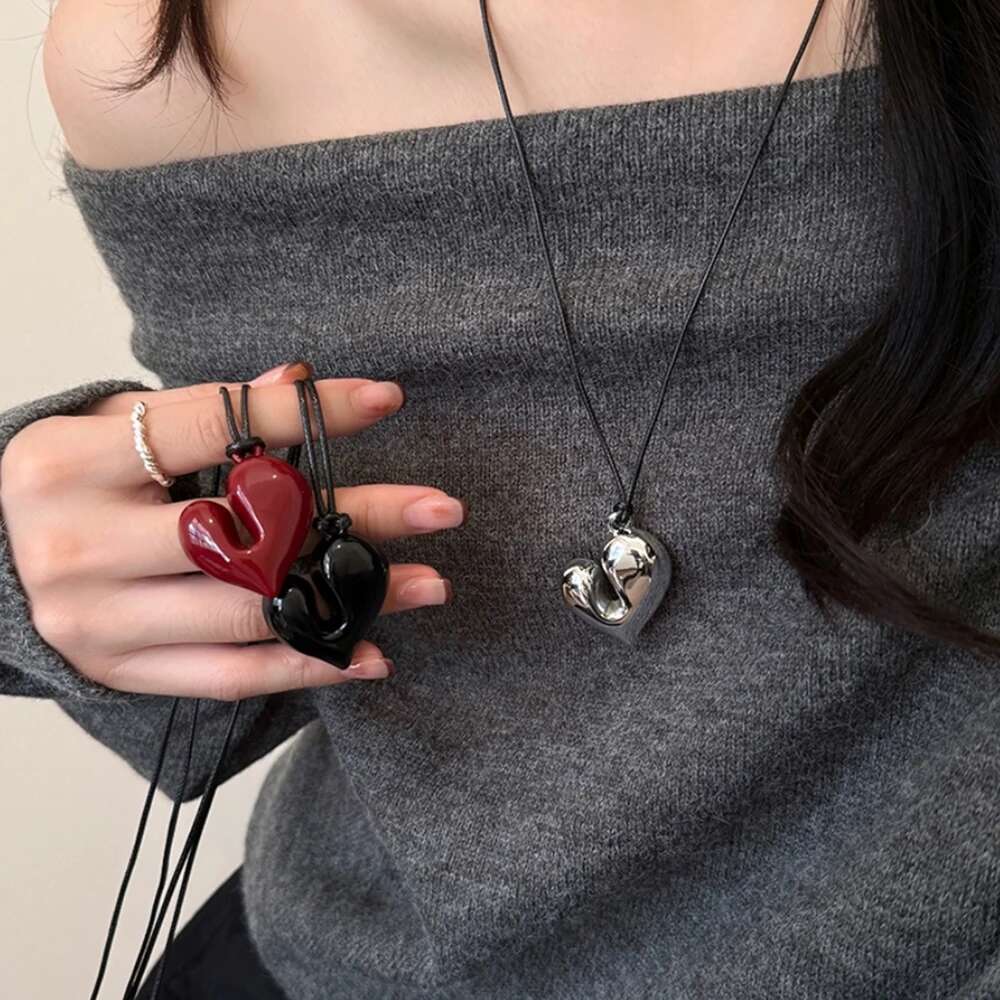 Red Pendant vintage 80s Aesthetic Love inspired choker New Fashion Romantic Heart Necklace For Women
