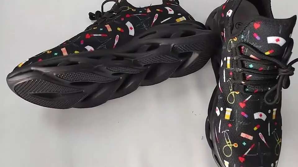 Designer shoes Women's sneakers Yikeluo with print in the range