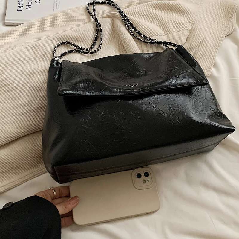 Large Capacity Shoulder For Women , New Women's Fashionable Commuting Tote Bag, College Student Class Bag