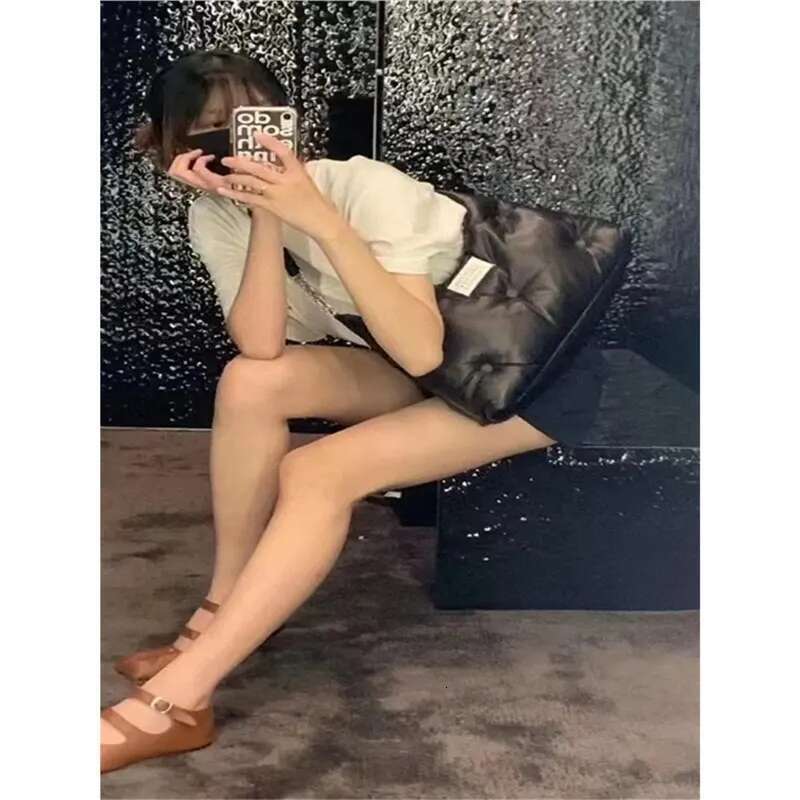 2025 Niche Design Underarm Lazy Casual Shoulder Crossbody Cloud Bag Real Sheepskin