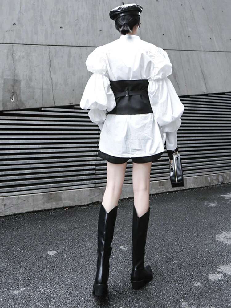 Women Black Button Split Joint Asymmetrical Loose Fit Vest New Sleeveless Fashion Tide Spring Autumn