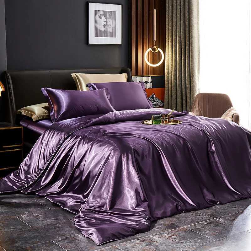 Solid Mulberry Silk Bedding Set with Duvet Cover Bed Sheet Pillowcases Luxury Satin Single Double Bedsheet King Queen Twin SizeT250304