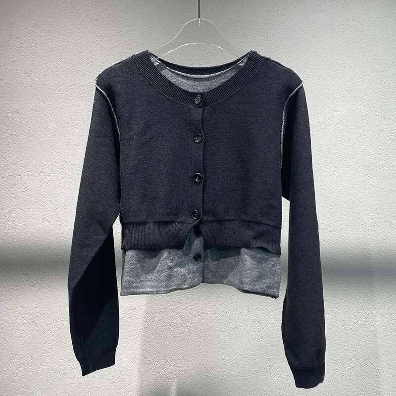 Women's 2024 Autumn And Winter New Design Fake Two-Piece Knitted Double-Layer Short Round Neck Top