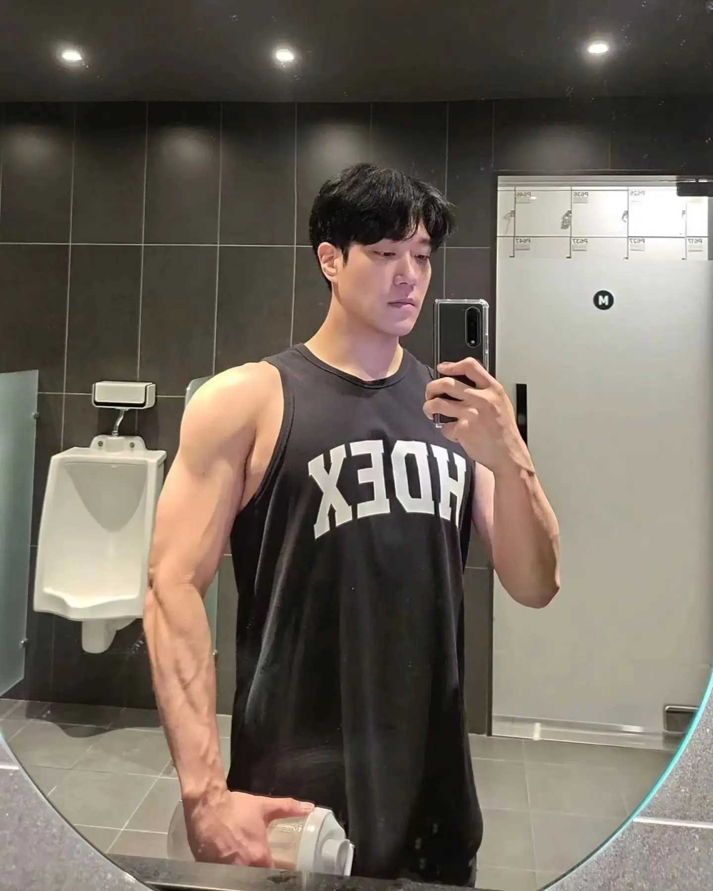 Tank Top Men Singlet Muscle Shirts Gym Basketball Tank Tops Tee Workout Clothes for MenT250318
