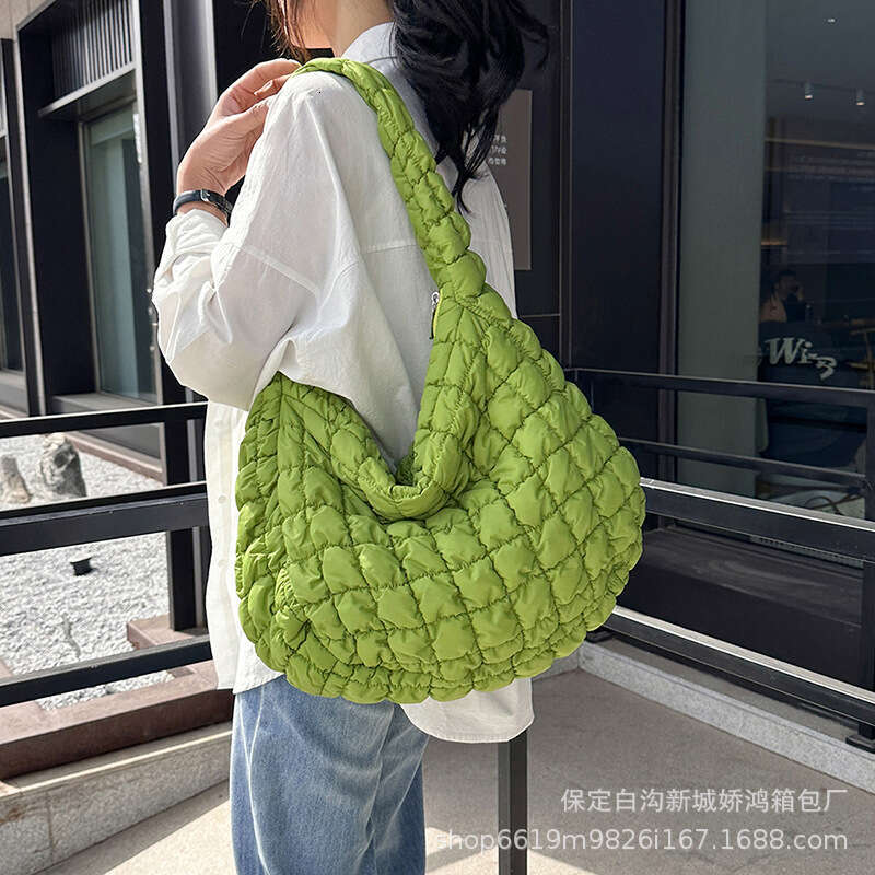 New Korean Fold Cloud Versatile Fashion One Shoulder Handheld Dumpling Large Capacity Down Cotton Underarm Women's Bag