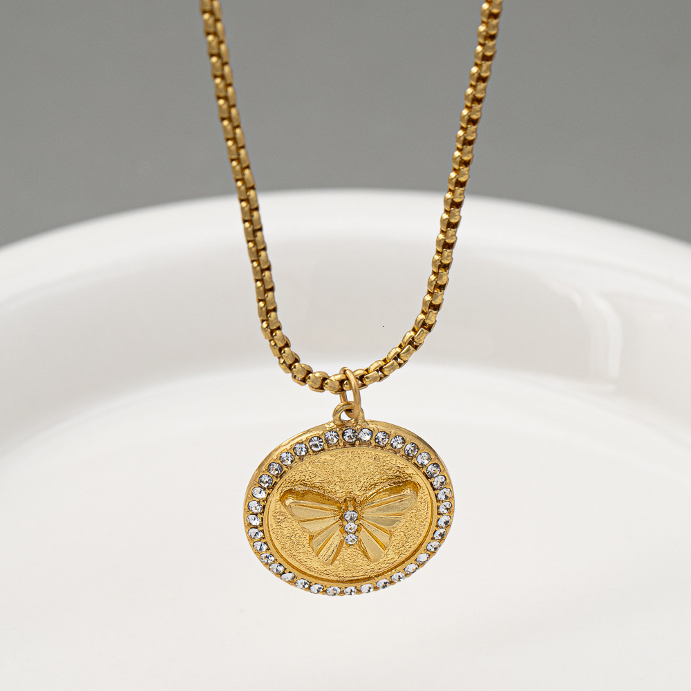 French Vintage Round Brand Butterfly Pendant Brass 18K Gold Plated Necklace Collar For Women