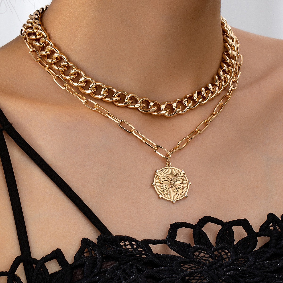 Multi-layer Circular Butterfly Pendant Necklace Women's Metal Chain Collarbone Chain Jewelry