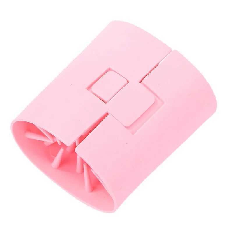 1PC Pet Dirty Paw Cleaner Cup Portable for Dog Cats Puppy Feet Washer Soft Silicone Pet Foot Wash Cup Foot Cleaning Bucket M250306