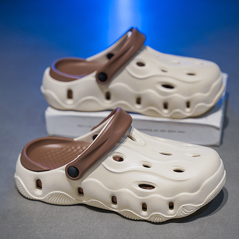 Free of Shipping New women Outdoor Slippers Lightweight Comfortable Sandals for Leisure Beach Shoes 38-45