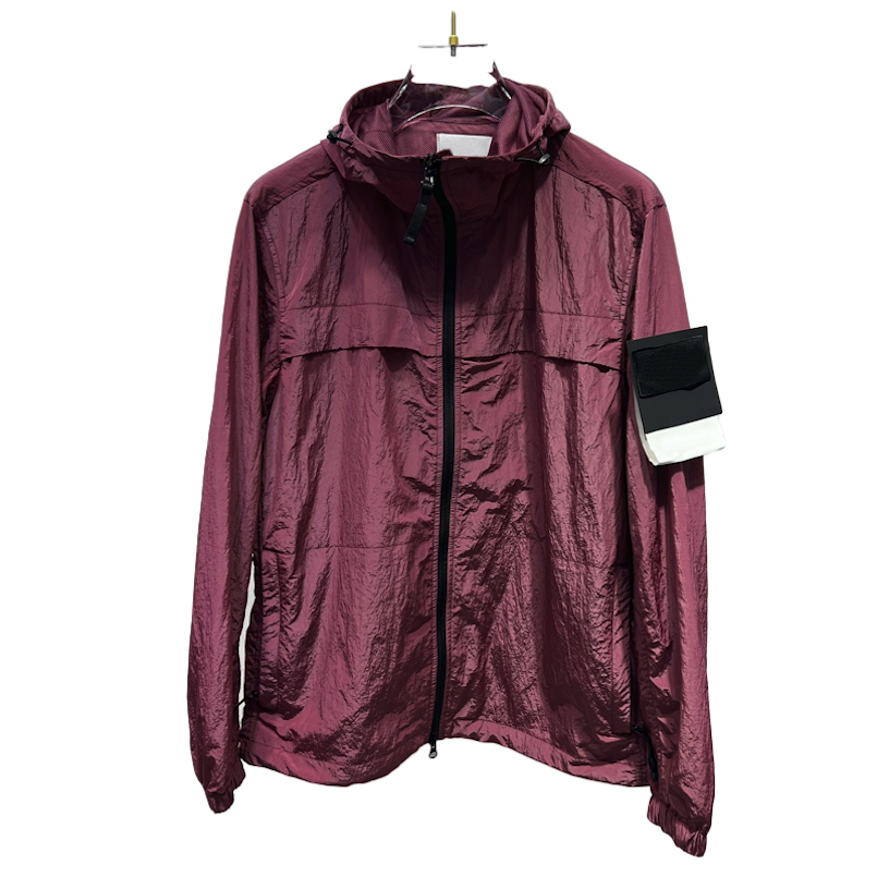 Men's Jacket 21SS 40727 Fashion New Soft Light Shell Hooded Jacket Couples Sports And Leisure Jackets