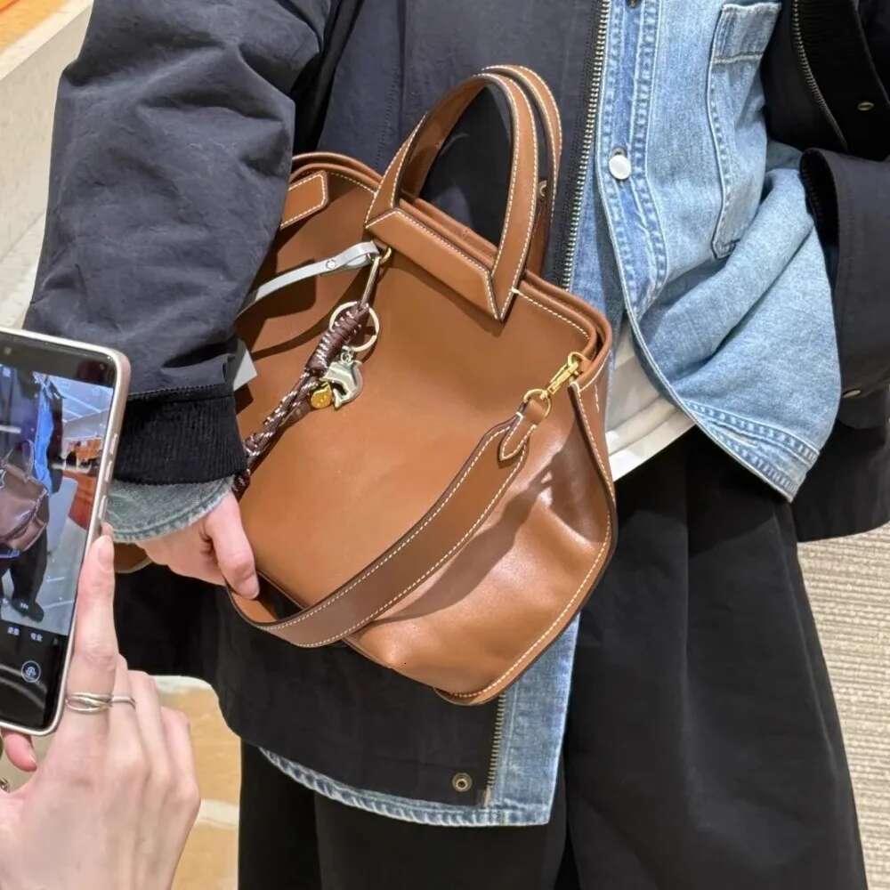 VOAETEC 2025 Early Spring Folding Ear Bag Leather Tote Commuter One Shoulder Crossbody Handbag Casual Versatile Lazy