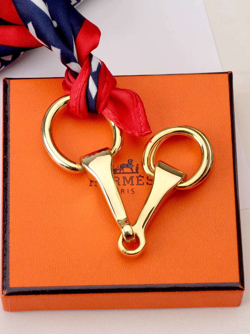 Designer silk scarf buckle scarf ring High end horseneck simple silk Air China flight attendant shawl buckle, square scarf buckle accessory, multifunctional clip