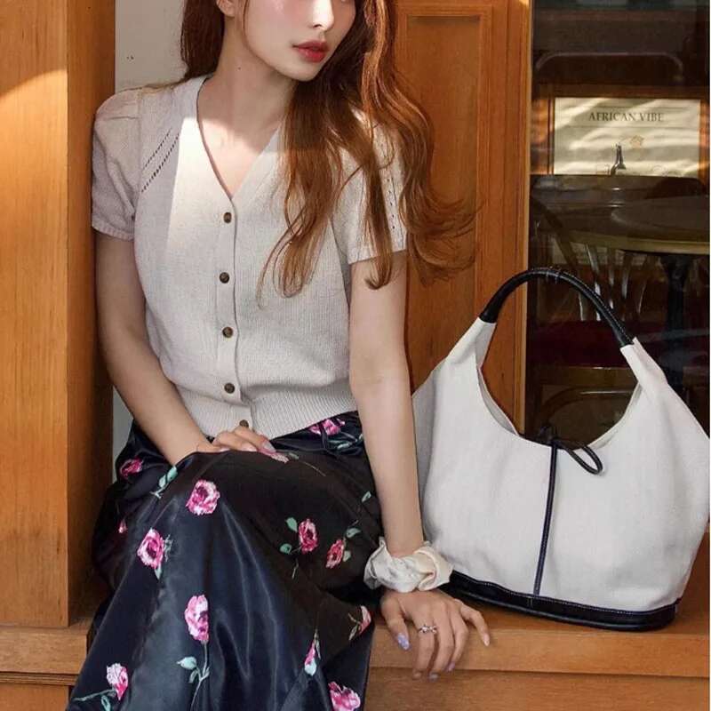 New Large Capacity Bow Bucket Canvas Women 2025 Retro Commuter Shoulder Underarm Tote Bag