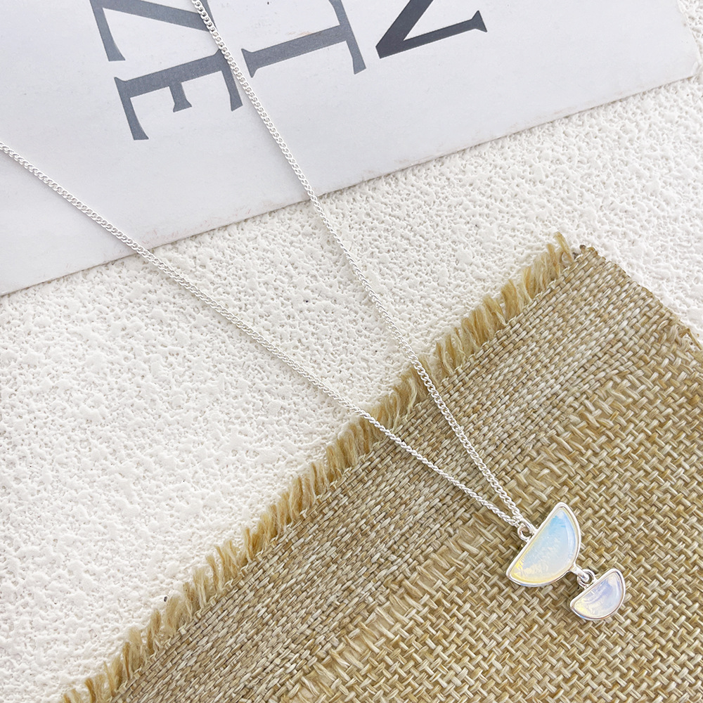 Temperament Light Luxury Retro Natural Stone Pendant Double Layer Necklace For Women Senior Sense Simple Clavicle Chain