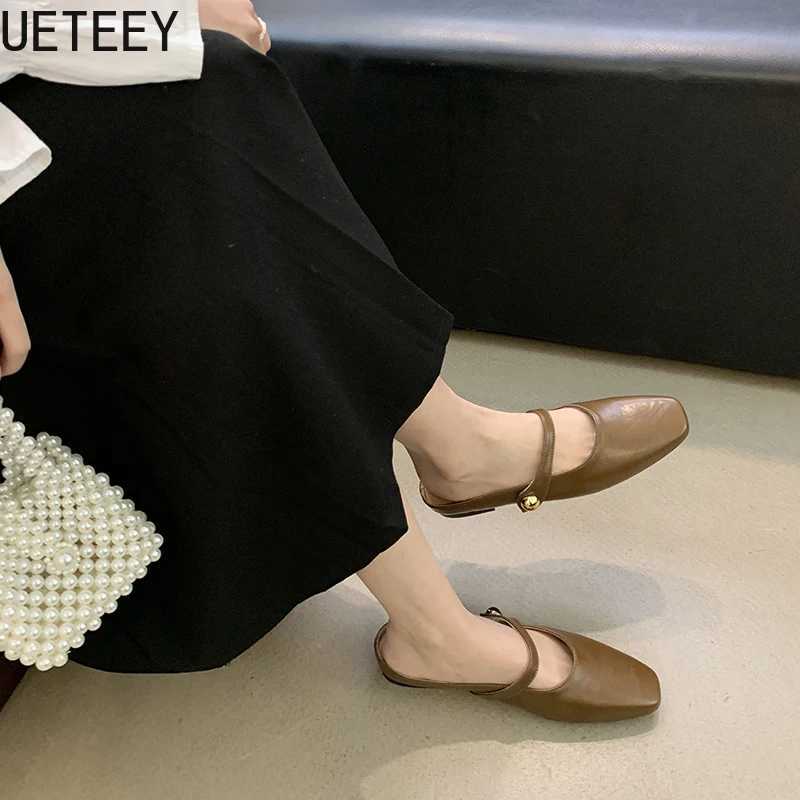 Summer 2025 covered toe puppet slider shoes Fi shallow slider street style flat slider shoes Y250306