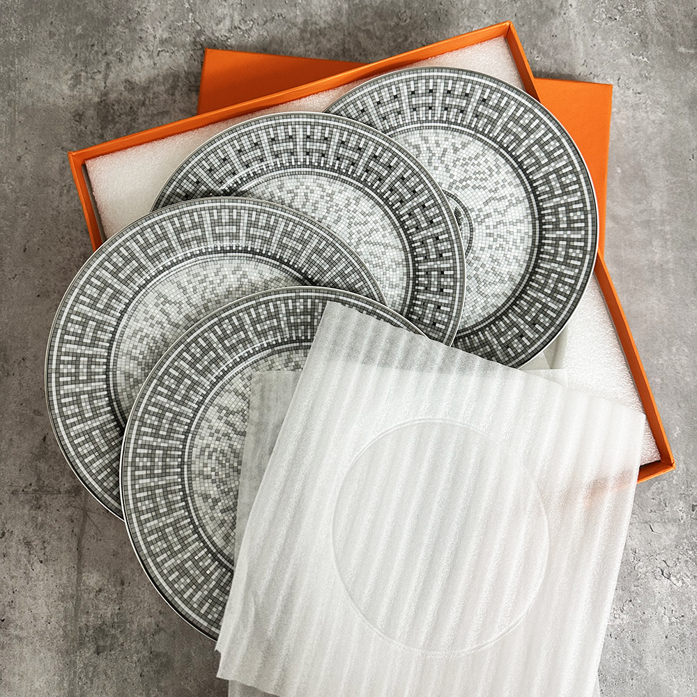 4 Pcs 8 Inch Creative Design Plates Underglaze Ceramic Handmade Dinner Serving Dish Plate Round Kitchen Tableware Home Decor
