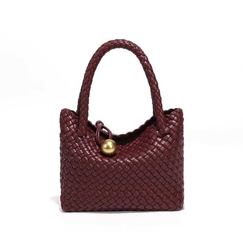 Advanced womens bag niche crescent bag solid color fashion bag hand woven cross body bag unique temperature womens bag Y250306