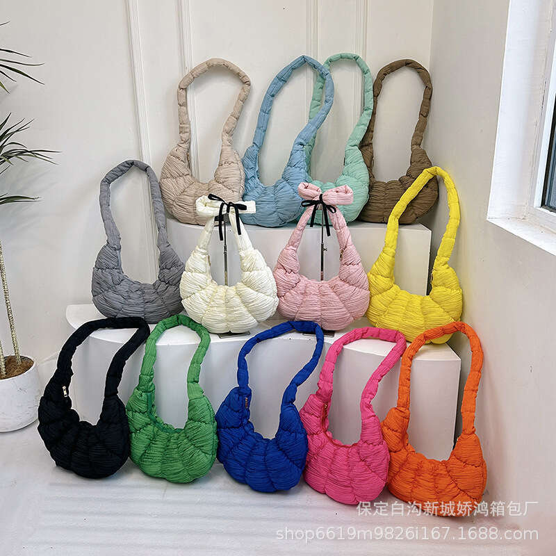 Korean New Song Cloud Wrinkled Single Shoulder Crossbody Sponge Lightweight Versatile Casual Fashion Dumpling Women's Bag