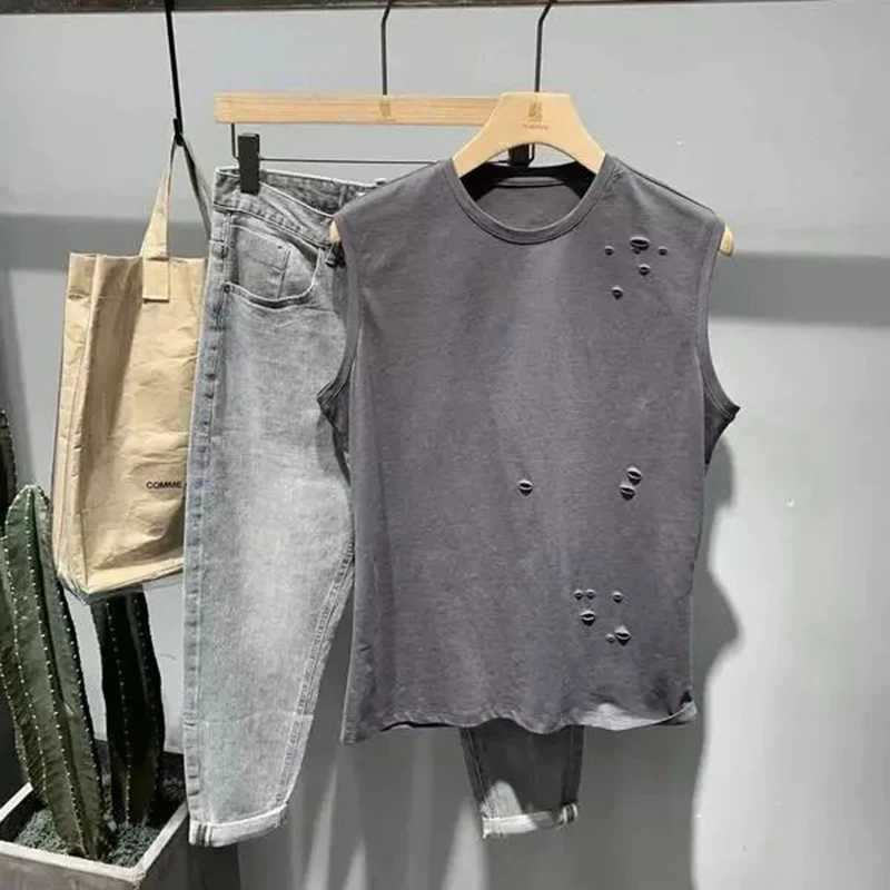 100% Cotton Shrug Sleeveless Ripped Hole Men Tank Top Korean High Street Fashion Trend 2xl Oversized T Shirt Hip Hop StreetwearT250318