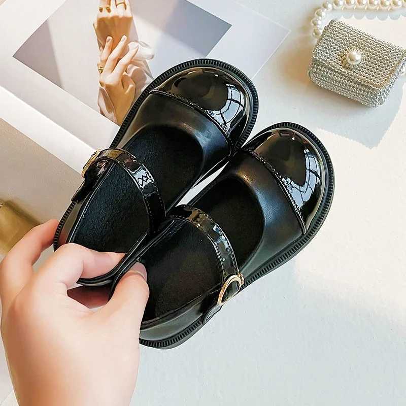 Children Leather Shoes Fashion Patent Leather Girls Flat Shoes Black White Vintage School 23-36 Toddler Kids Princess ShoesT250306