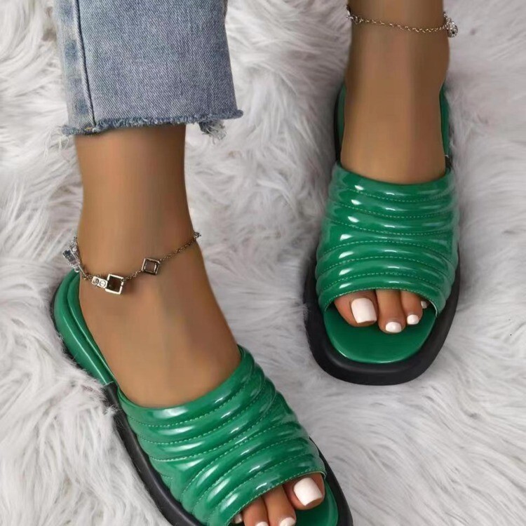 Cool and Comfortable Solid Color Sandals Thick Bottom Women's Drag 2025 New Summer Large Size ddmykukumalu