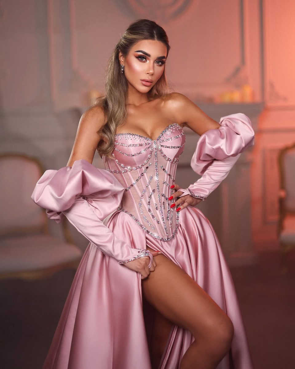 Delicate A e Evening Dresses Sweetheart Neck Removable Sleeves Split Side Gown Crystal Sequins Sweep Train Party Customized Dress