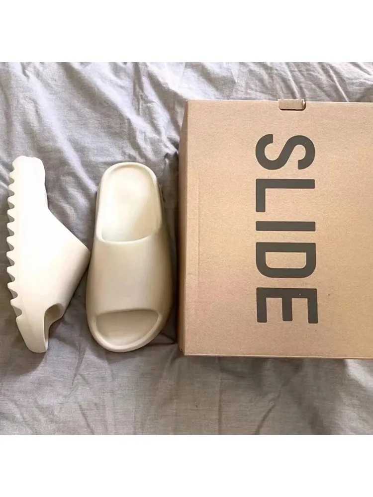 Slides Clouds Womens Sandals Mens Slippers Soft Thick Bottom Inner and Outdoor Height Increasing Shoes Couple 36-47C250306