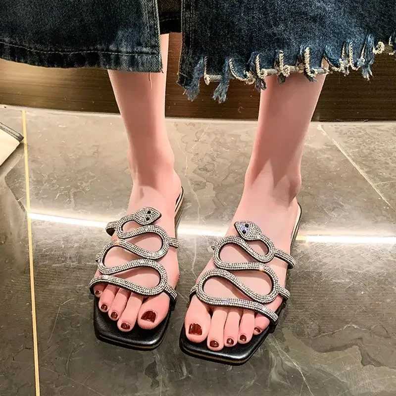 2024 Summer New Large Size Wens Sandals Snake Rhine Flat Slippers N-slip Comfortable Wens Shoes Womens Sandals Y250306