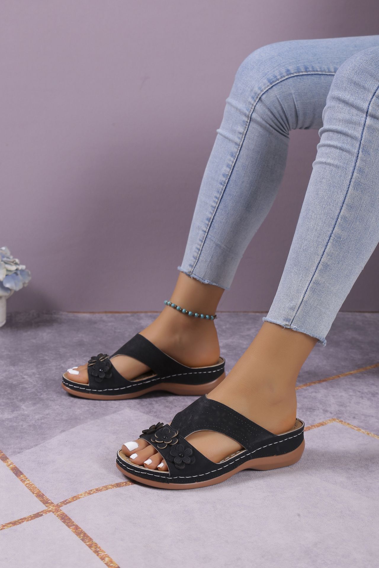 Flower decoration summer new 2025 slope fashion solid color plus size sandals and women's shoes ddmykukumalu