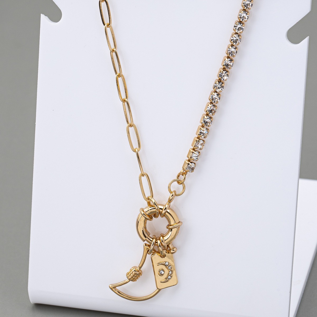 New Crystal Zircon Splicing Hollow Moon Pendant Necklace With All The High-grade Necklaces