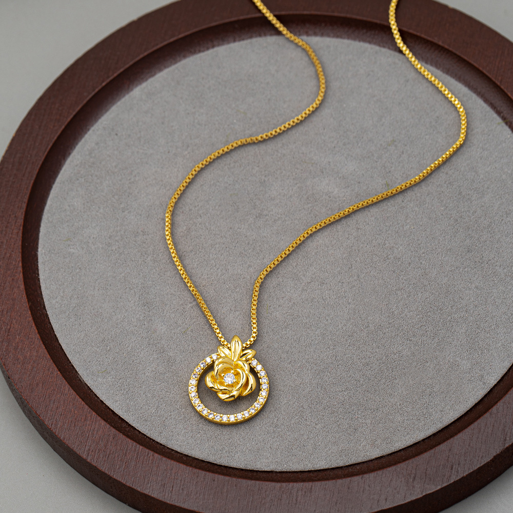 Vintage Original Niche Design Brass Gold-plated Rose Flower Pendant Necklace Necklaces For Women