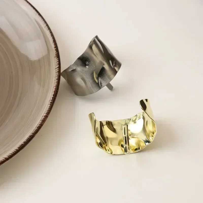 New trendy hair clips Bohe Design High Grade Concave and Convex Craft Hair Buckle Retro Clip Hair Clip Fashion Metal wear X250306