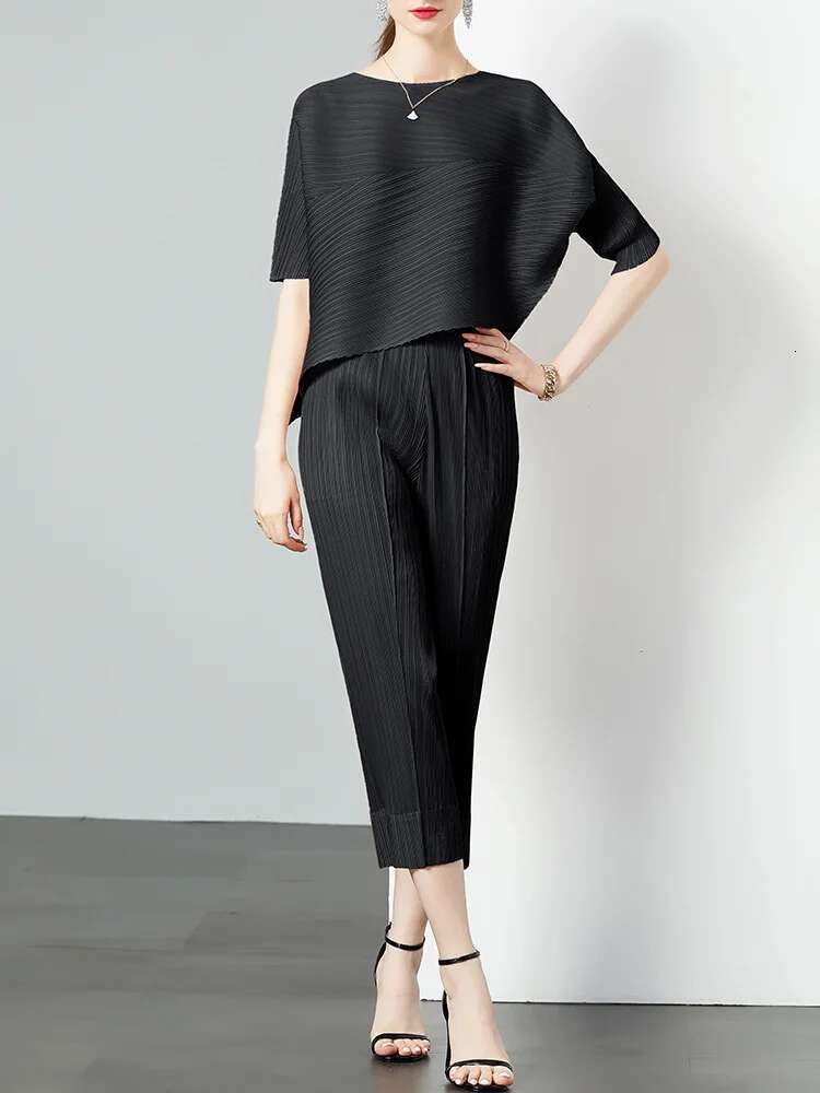 GVUW Pleated 2 Pieces Set Women Round Collar Loose Top + Pencil Pants Solid Color New 2024 Female Casual Clothing 17G6627