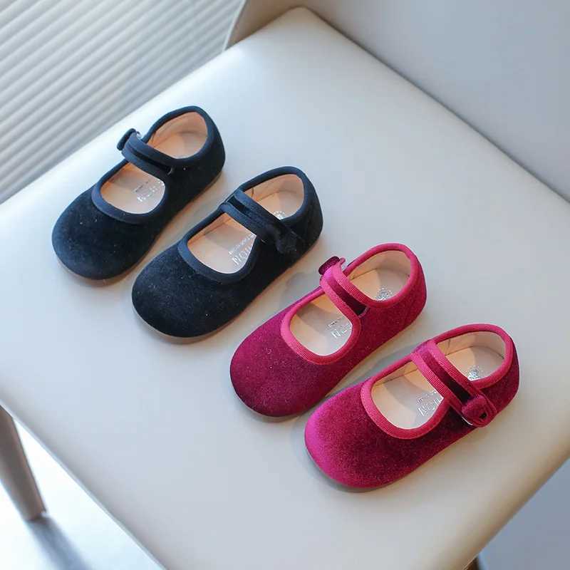 Girls Suede Flats Shoes Soft Sole Kids Moccasin Shoes Japanese Style Solid Color Simple Childrens Casual Shoes Spring AutumnT250306