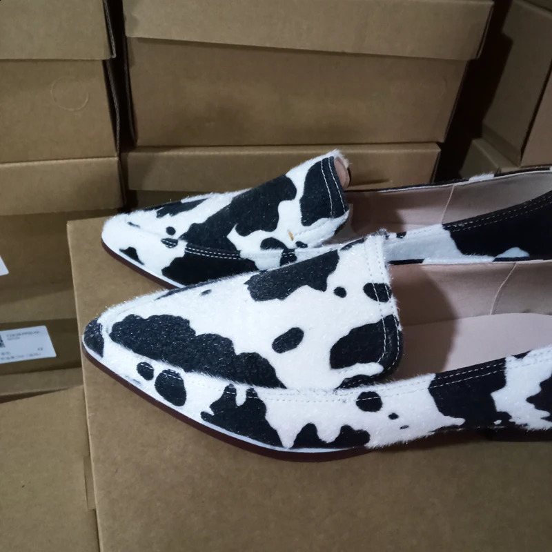 Cow Pattern Pointed Toe Casual Flat Loafers Women Boat Shoes Shallow Single Shoes 250410
