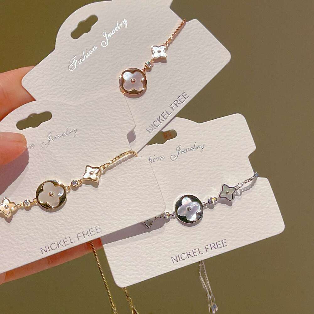 designer bracelet Gold natural shell bracelet 2024 internet celebrity style niche accessory drawstring personalized wer hand rope for women