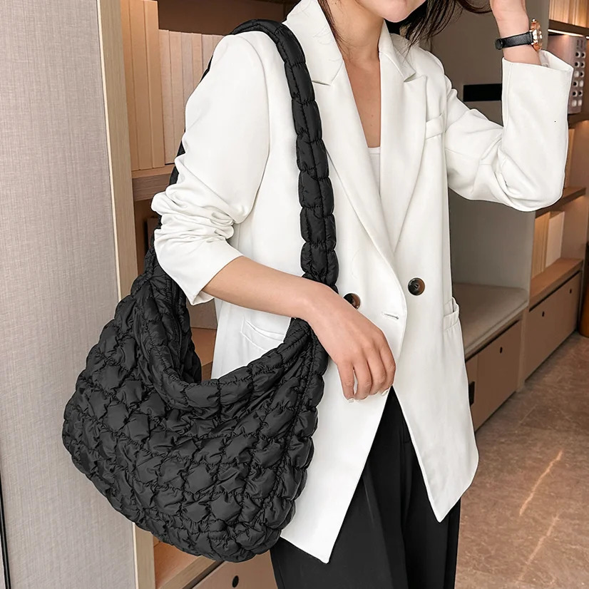 Ladies Crossbody Bag Quilted Pleated Satchel Bag Fashion Cloud Bag Women Girl Large Capacity Cotton Padded Tote Bag For Vacation 250306