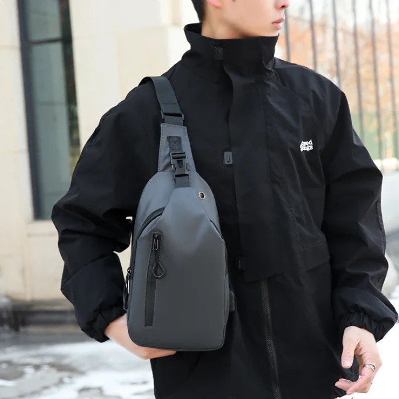 Men Bag Fashion New Solid Color Men Chest Bag Outdoor Casual Fashion One Shoulder Crossbody Bag Nylon USB Charging Shoulder Bags R250424