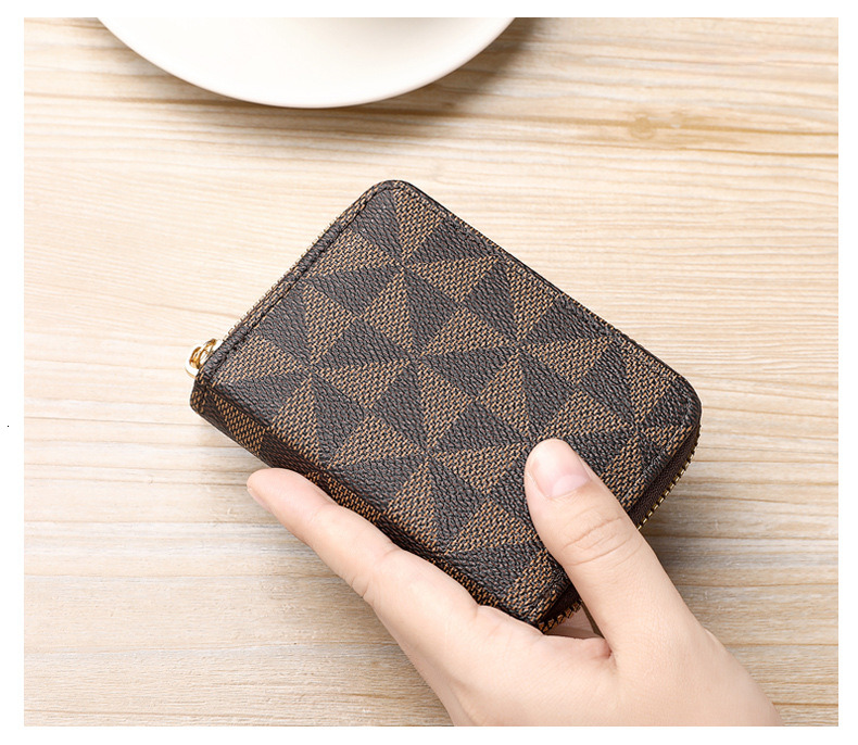 Free Shipping New Designer Bag With Multiple Slots For Women High-quality And Compact ID Card Bag Large Capacity Driver's License Wallet Card Hol