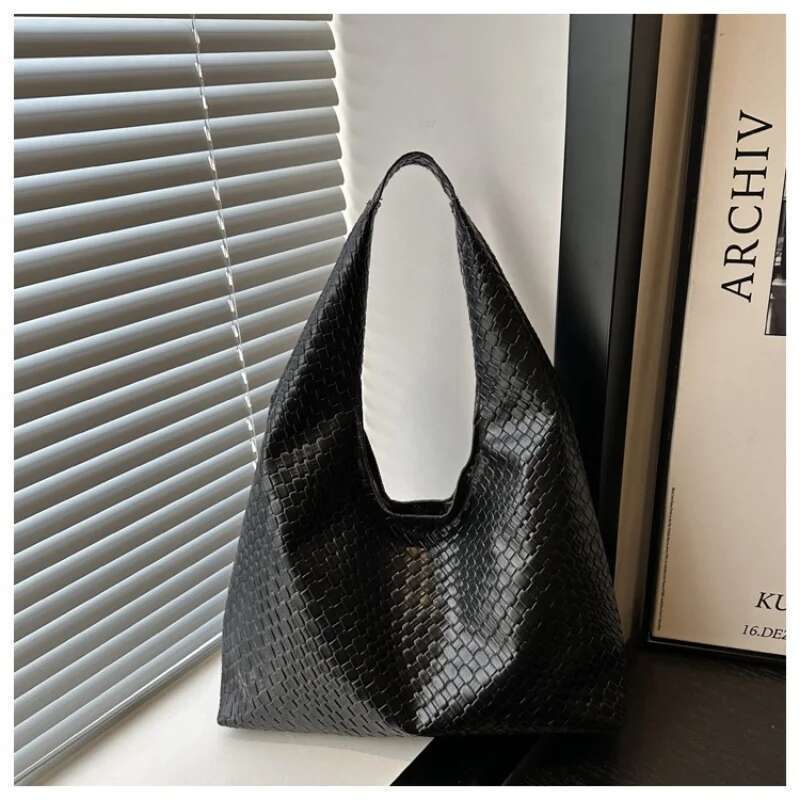 Retro Artificial Women's Leather Woven Pattern Shoulder Capacity Casual Armpit Large Tote Bag Daily Work