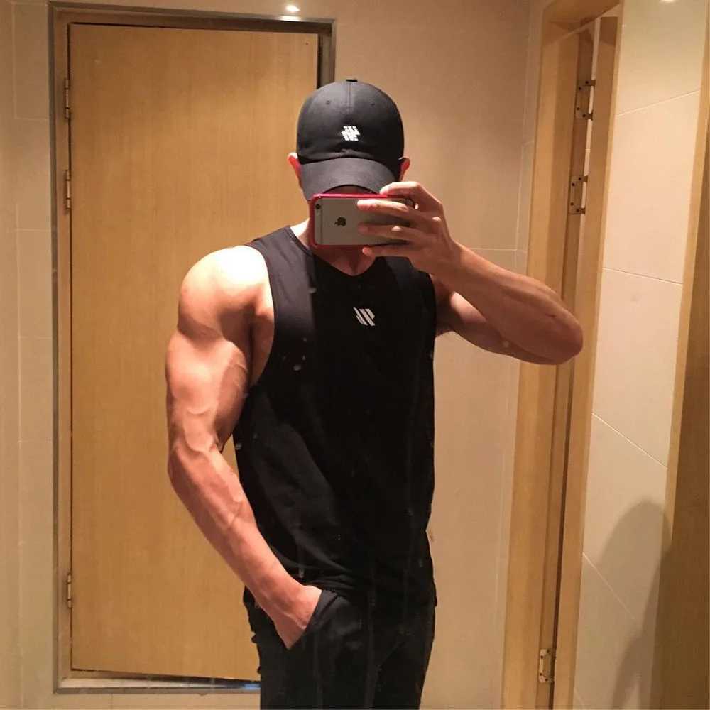 New Summer Sports Vest Male Gym Running T-Shirt Sleeveless Shirt Tank Tops Boy Fitness Basketball Top Tee Breathable UndershirtT250318