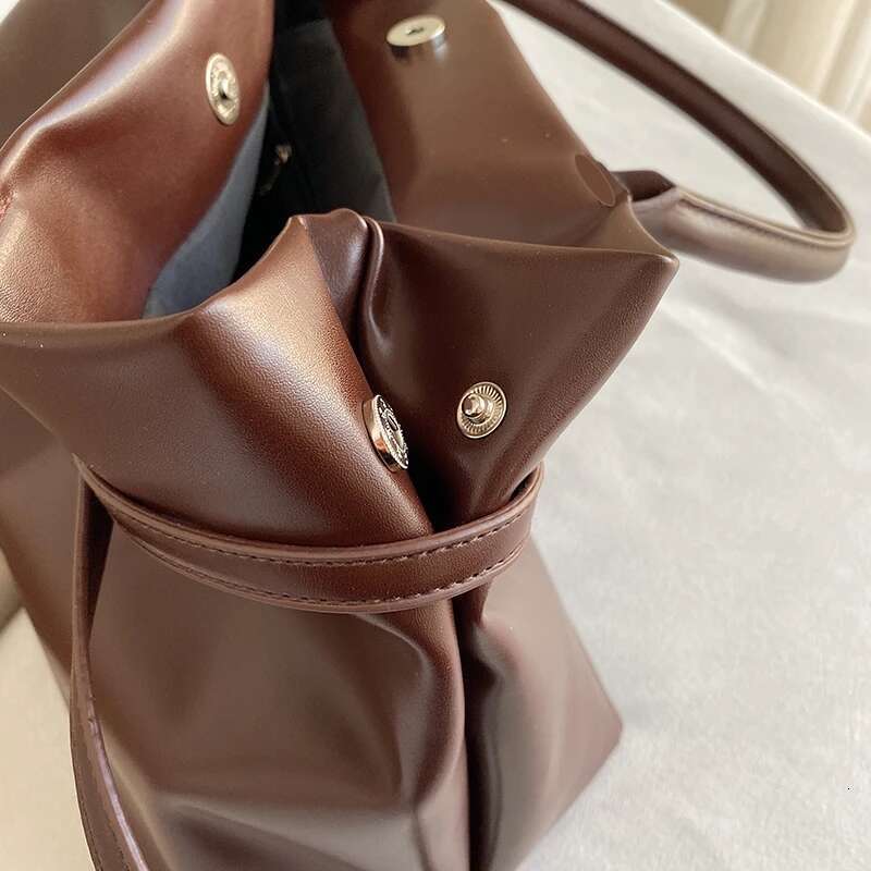 Large Size Bury Color Top-Handle Bags For Women Belt Buckle Design Big Capacity Shopping Totes 2024 Designer Handbags