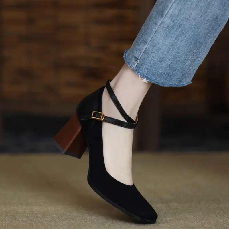 2025 Spring and Autumn New Fashion Square Toe Thick Heel Retro Matte Sexy Trendy Cross Buckle Women's Shoes
