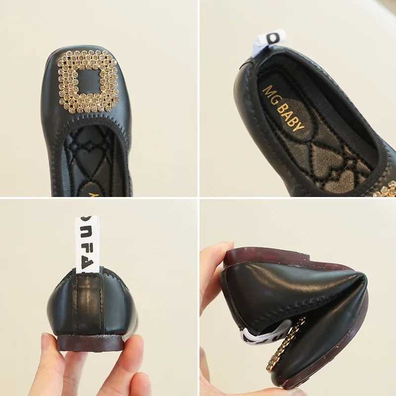 Size 21-35 Girls Loafers Soft Flexible Flat Shoes Children Slip-on Shoes Rhinestone Metal Charm Kids Princess Shoes For GirlT250306