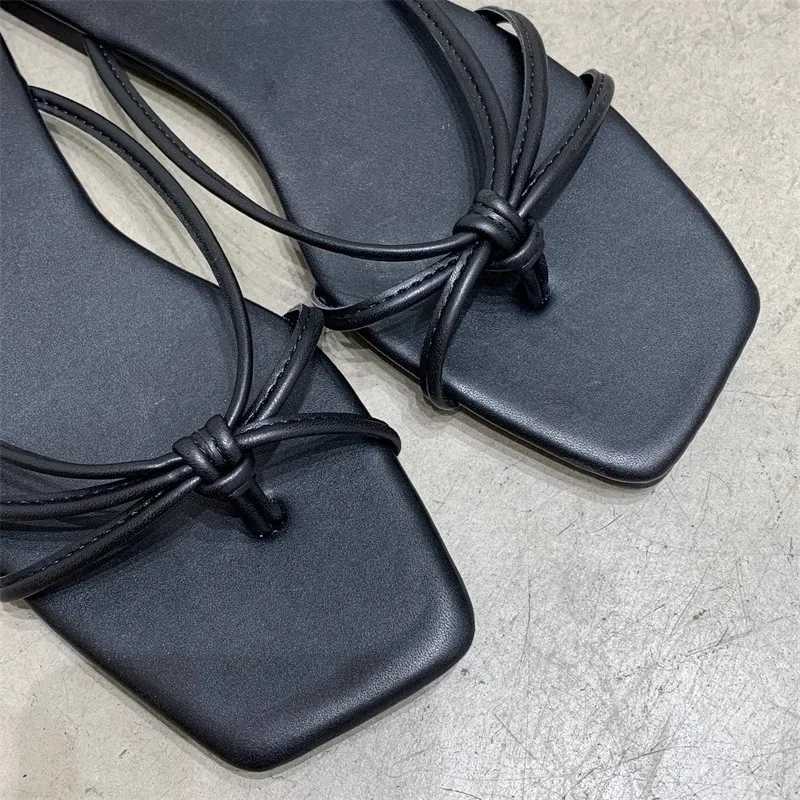 2024 Summer Designer Wen Slippers Women Casa Clip Toe Sandals Ladies Cfortable Beach Vai Slides Shoes Y250306
