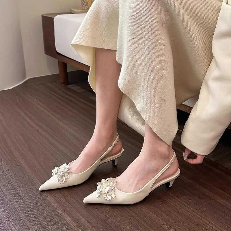 Wen Sandals Spring Summer 2024 Spring New Pointy Flower Sandals Fi Mid-heel Back Empty Wens Single Shoes Shoes Y250306